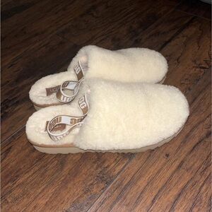 UGG Women's Cozy Cream Slippers